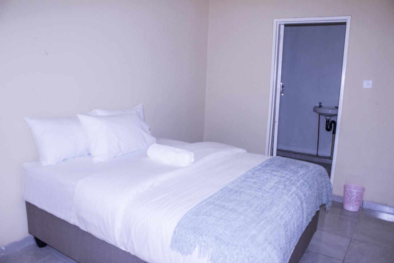 Royal Guest House Harare Exterior photo